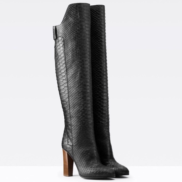 NEW VINCE Dempsey Python Print Leather Over-The-Knee Boots Women’s 9.5 Shoes - Picture 1 of 11